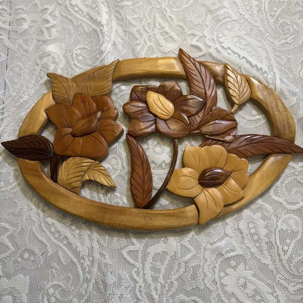 VNTG Handcrafted Wood Intarsia Tropical Hibiscus Floral Wall Hanging  17”W/10”H